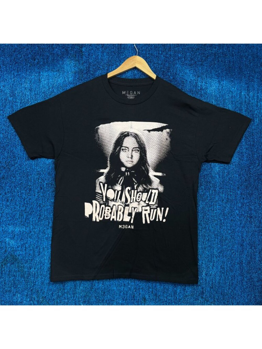 Megan “You Should Probably Run!” Graphic Horror Movie T-Shirt Size Large